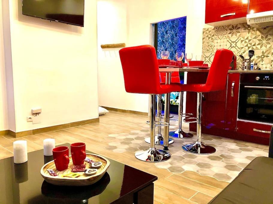 Le Led Room,Centre Ville Place De Parking Gratuite 桑斯 外观 照片