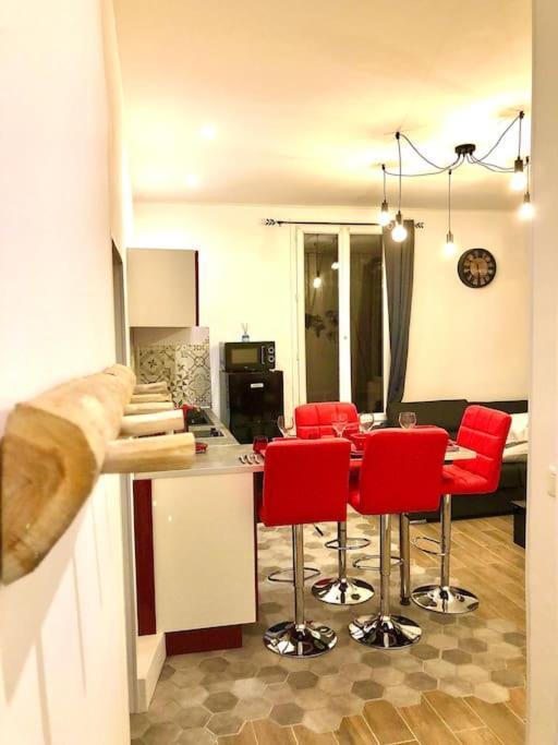 Le Led Room,Centre Ville Place De Parking Gratuite 桑斯 外观 照片
